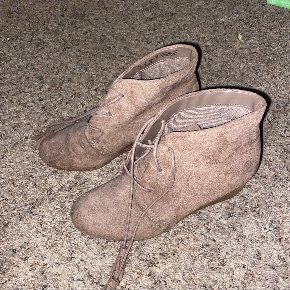 Tan Dr. Scholls booties. Very lightly worn and comfortable.